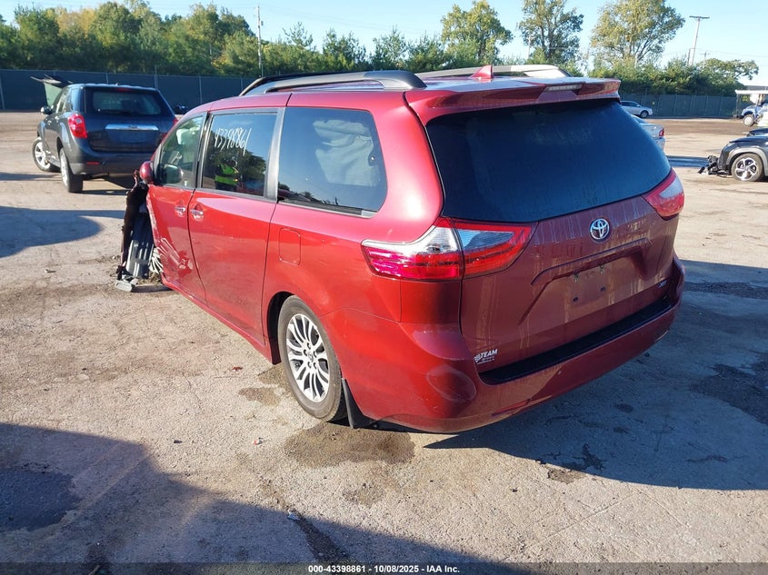 5TDYZ3DC8LS046997 2020 TOYOTA SIENNA photo no. 3
