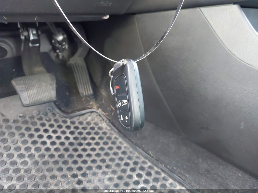 2019 Jeep Cherokee Latitude Plus 4X4 VIN: 1C4PJMLB8KD465816 Lot: 43398951