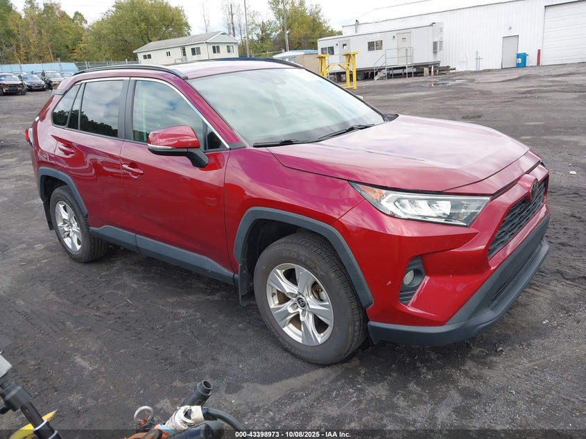 TOYOTA RAV4 XLE