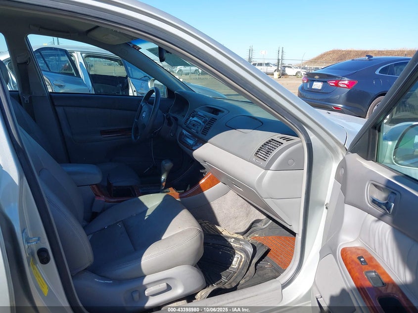 2002 Toyota Camry Xle VIN: 4T1BE30K42U063056 Lot: 43398980