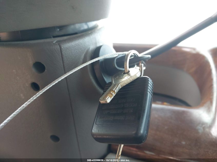 2004 Ford F-350 Lariat/Xl/Xlt VIN: 1FTWW33PX4ED17117 Lot: 43399026