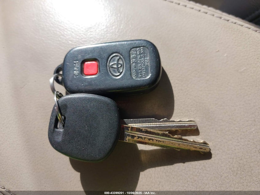 2002 Toyota Camry Xle V6 VIN: JTDBF30K820001796 Lot: 43399201