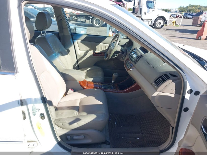 JTDBF30K820001796 2002 TOYOTA CAMRY photo no. 5