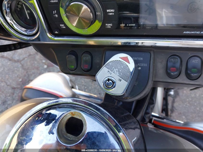 2003 Harley-Davidson Flhtcui Anniversary VIN: 1HD1FCW413Y616468 Lot: 43399235