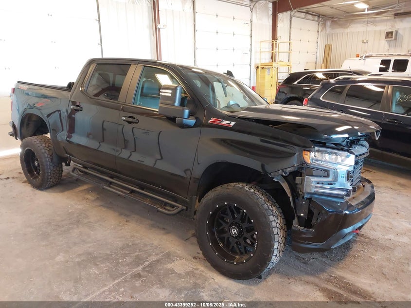 CHEVROLET SILVERADO 1500 4WD SHORT BED LT TRAIL BOSS