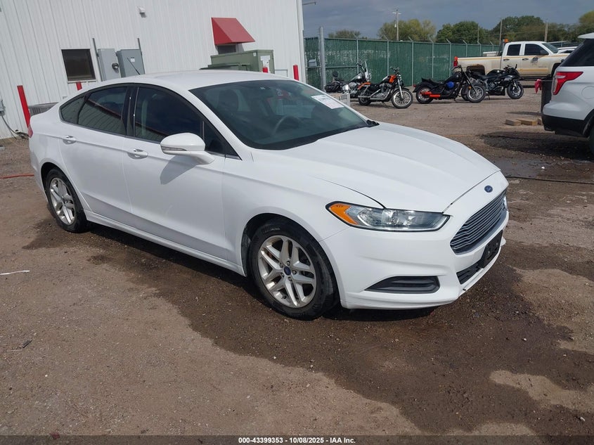 FORD FUSION SE