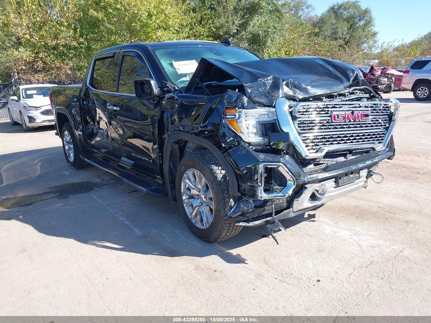GMC SIERRA 1500 4WD SHORT BOX DENALI