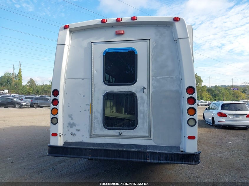 2011 Ford E-450 Cutaway VIN: 1FDFE4FS3BDB10110 Lot: 43399436