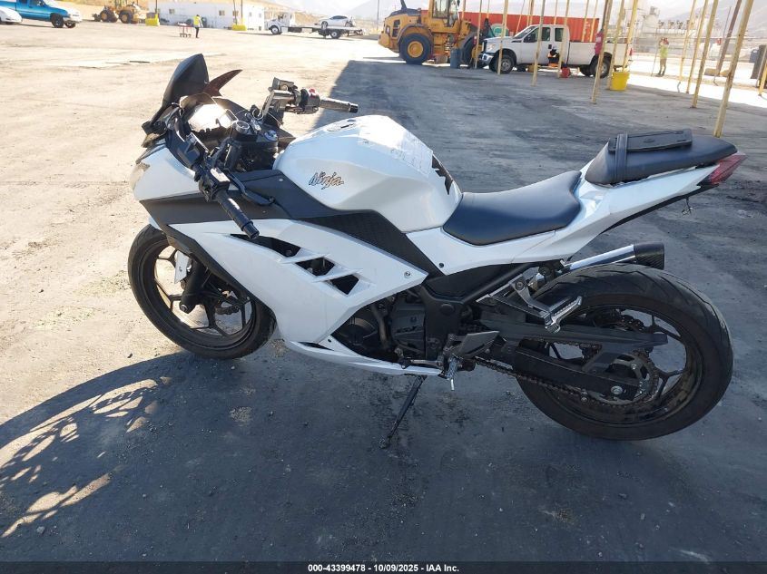 2017 Kawasaki Ex300 A VIN: JKAEX8A10HDA32455 Lot: 43399478