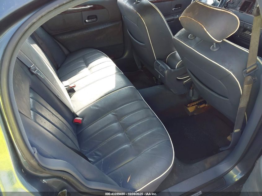 1998 Lincoln Town Car Executive VIN: 1LNFM81W7WY661515 Lot: 43399480