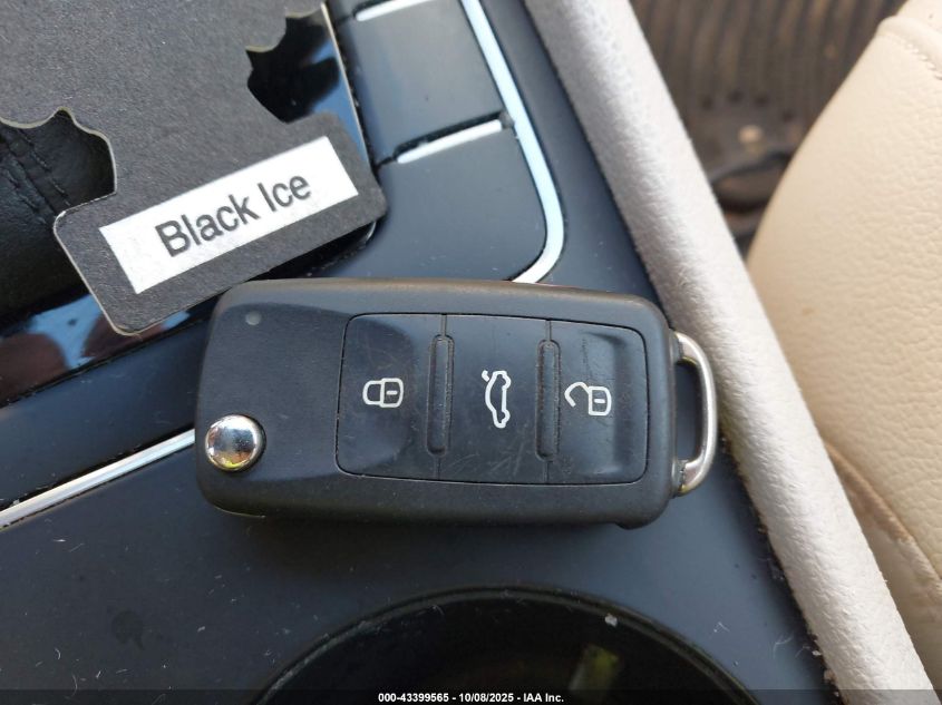 2015 Volkswagen Passat 1.8T Limited Edition VIN: 1VWAS7A3XFC110252 Lot: 43399565