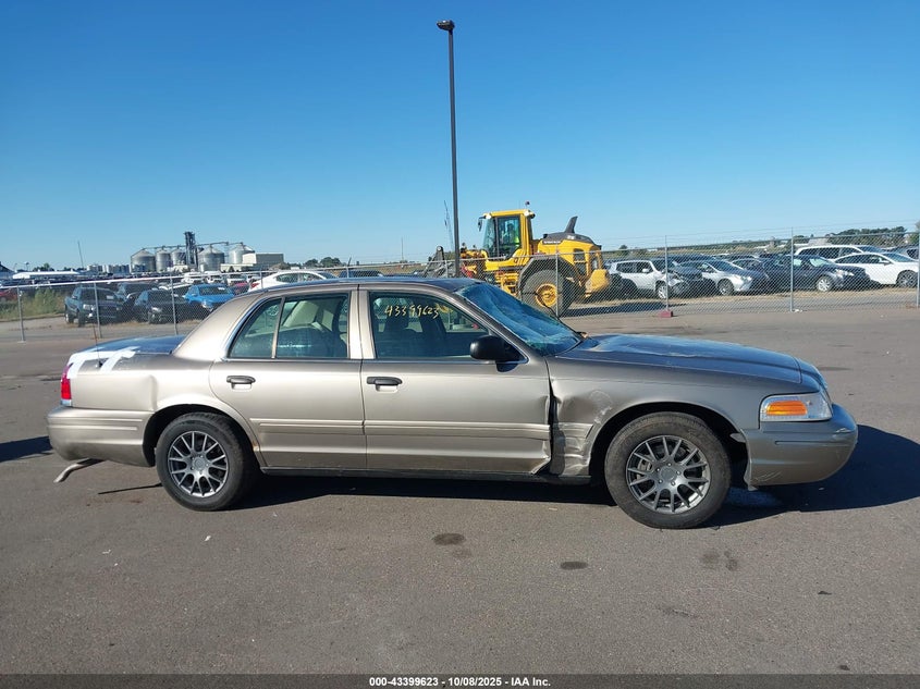2005 Ford Crown Victoria Standard VIN: 2FAFP73W95X117153 Lot: 43399623
