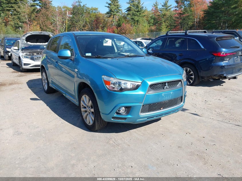 MITSUBISHI OUTLANDER SPORT SE