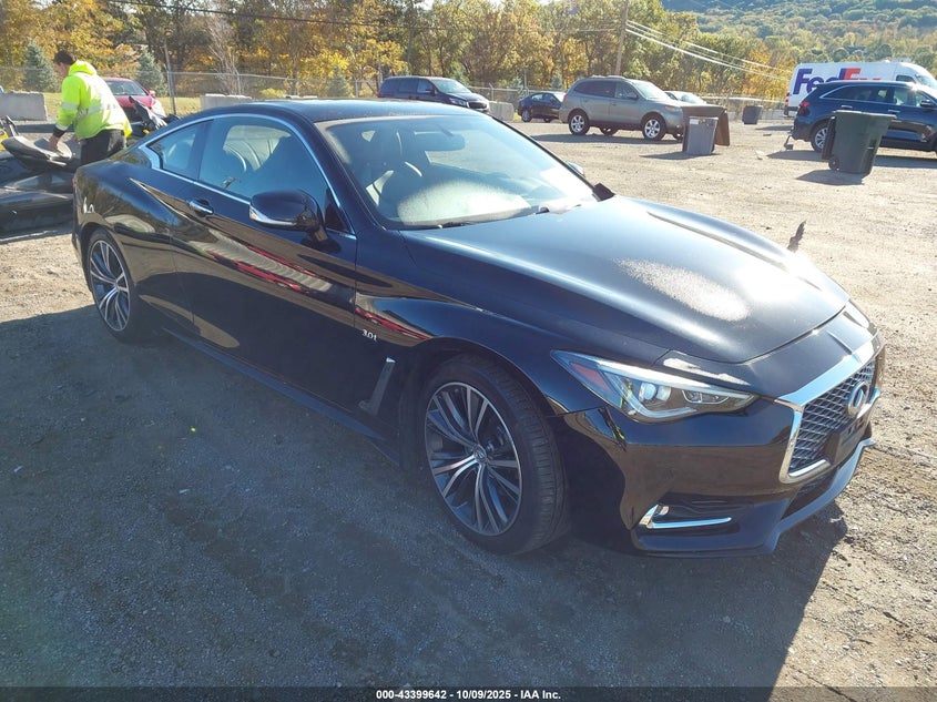 INFINITI Q60 3.0T LUXE