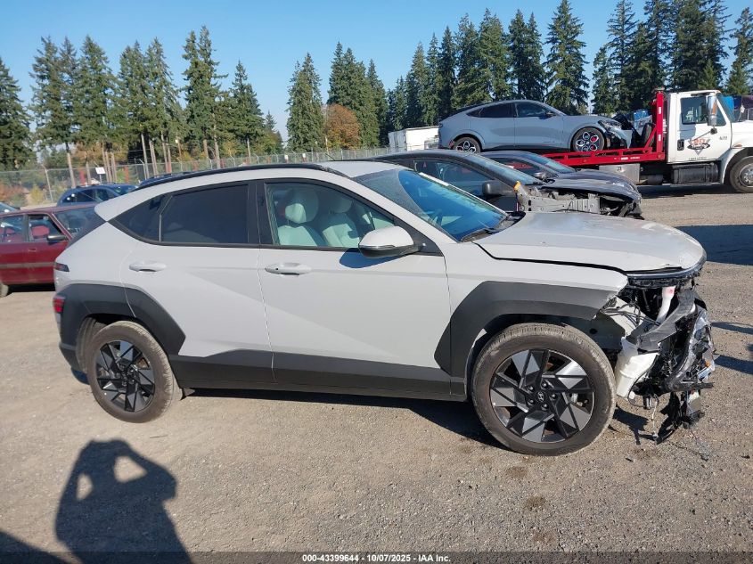 2025 Hyundai Kona Sel VIN: KM8HB3AB8SU328997 Lot: 43399644