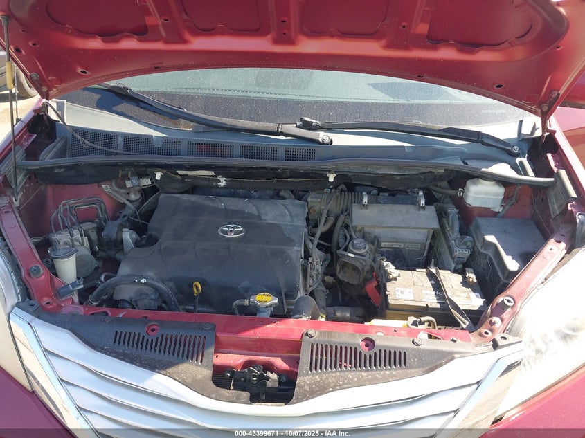 2011 Toyota Sienna Xle V6 VIN: 5TDYK3DC1BS112132 Lot: 41376800