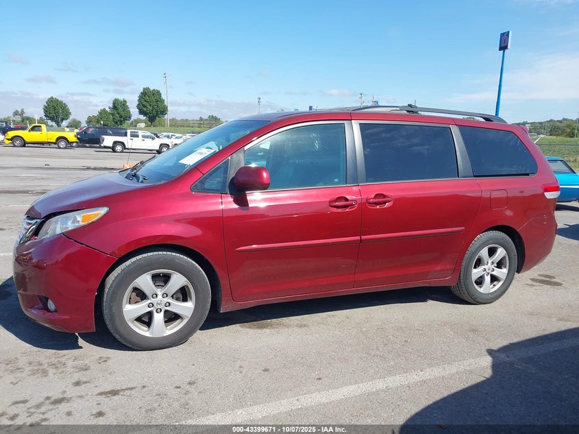 2011 Toyota Sienna Xle V6 VIN: 5TDYK3DC1BS112132 Lot: 41376800