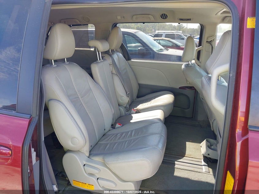 2011 Toyota Sienna Xle V6 VIN: 5TDYK3DC1BS112132 Lot: 41376800