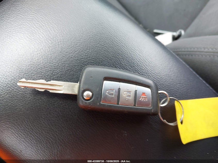 2016 NISSAN ROGUE S KNMAT2MV3GP677560