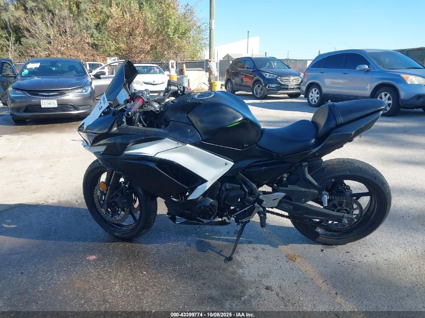 2023 Kawasaki Ex650 R VIN: ML5EXER13PDAA4677 Lot: 43399774