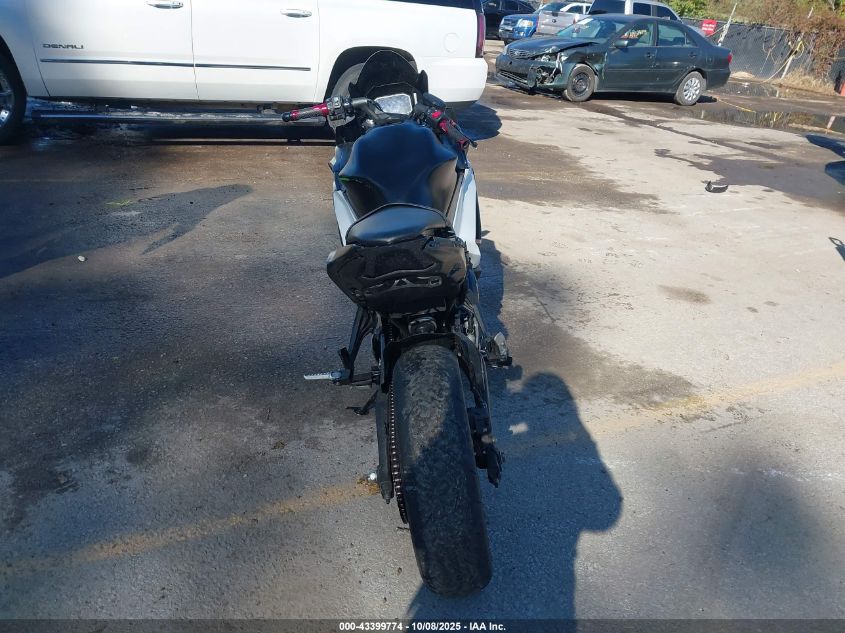 2023 Kawasaki Ex650 R VIN: ML5EXER13PDAA4677 Lot: 43399774