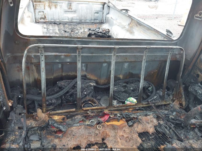 1988 Ford Ranger VIN: 1FTBR10T2JUD28464 Lot: 43399913