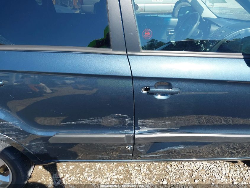 2011 Kia Soul + VIN: KNDJT2A21B7216800 Lot: 43399923