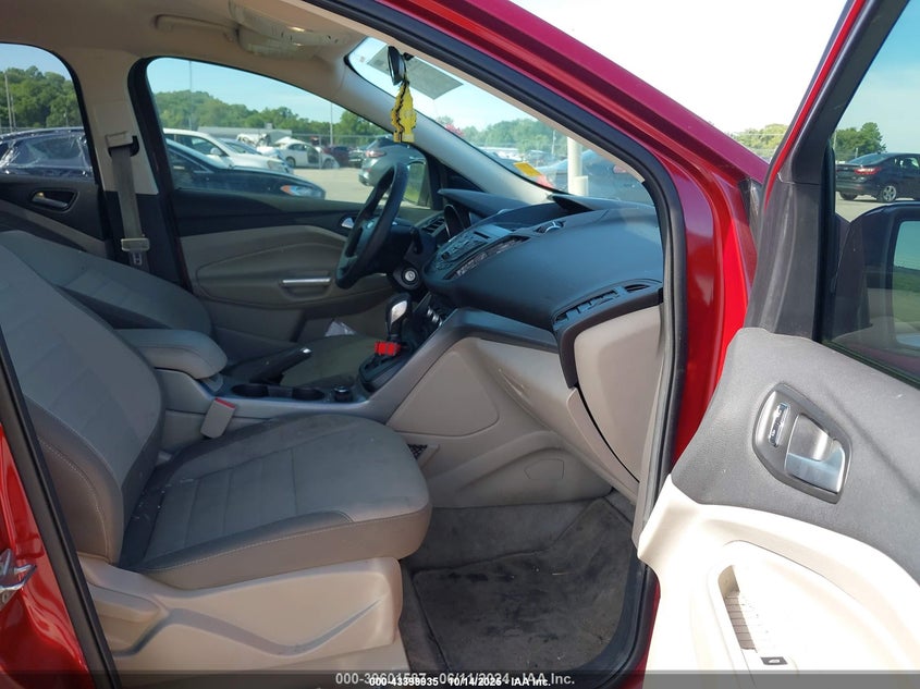 1FMCU0G7XGUA72469 2016 FORD ESCAPE photo no. 5