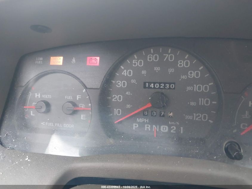 2000 Mercury Grand Marquis Gs VIN: 2MEFM74W5YX717222 Lot: 43399943