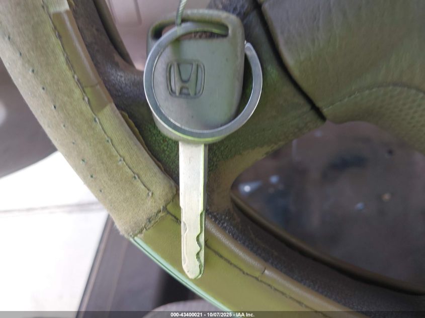 2002 Honda Cr-V Lx VIN: JHLRD684X2C022131 Lot: 43400021