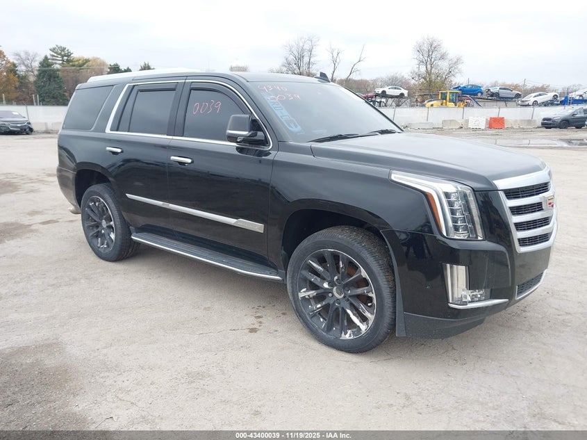 CADILLAC ESCALADE LUXURY