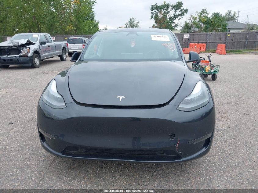 2024 Tesla Model Y VIN: 7SAYGDED2RF166295 Lot: 43400040