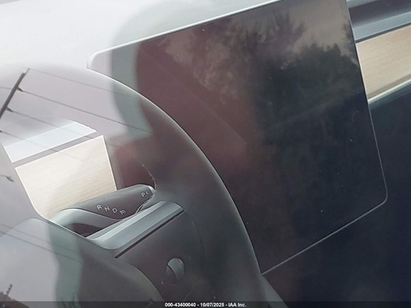 2024 Tesla Model Y VIN: 7SAYGDED2RF166295 Lot: 43400040