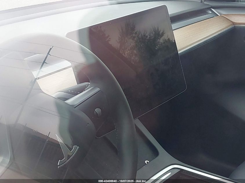 2024 Tesla Model Y VIN: 7SAYGDED2RF166295 Lot: 43400040