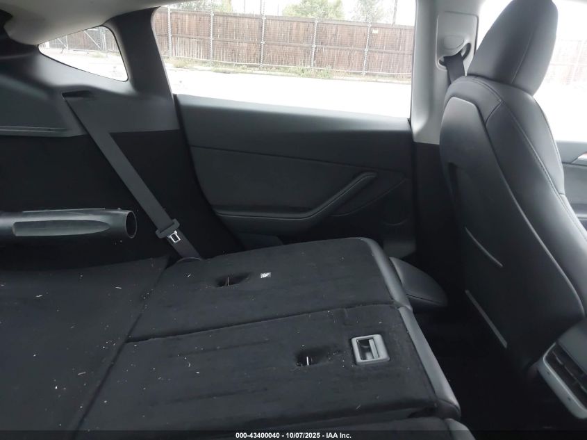 2024 Tesla Model Y VIN: 7SAYGDED2RF166295 Lot: 43400040