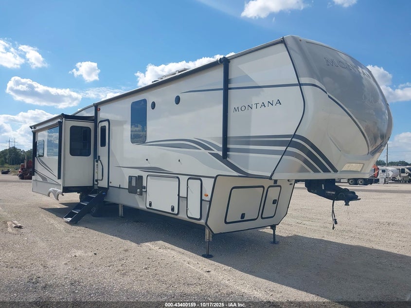 2022 KEYSTONE MONTANA  (VIN: 4YDFM0U2XN4703368)