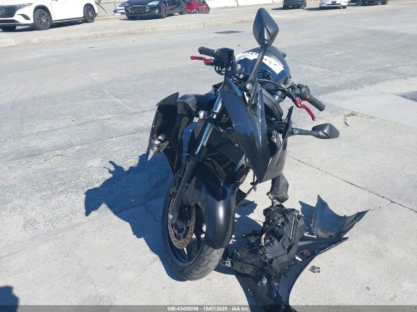 2018 Yamaha Yzfr3 A VIN: MH3RH15Y6JK004131 Lot: 43400286