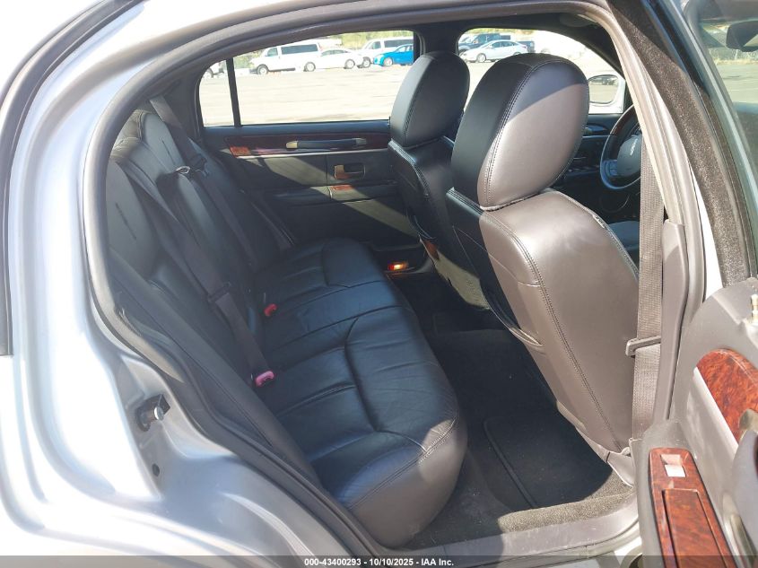 2011 Lincoln Town Car Signature Limited VIN: 2LNBL8CV2BX759349 Lot: 43400293