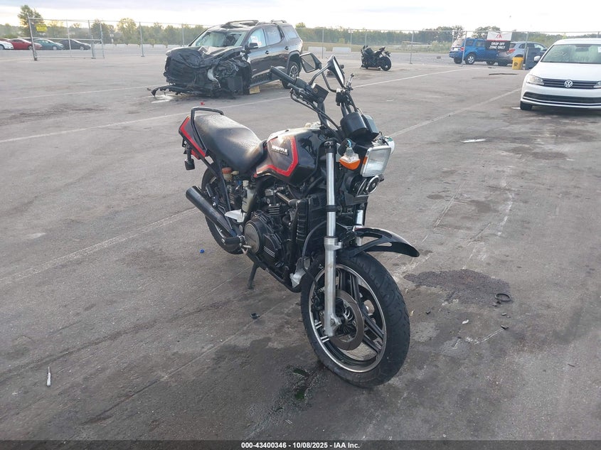 1HFSC170XFA105987 1985 Honda Vf1100 S auction photo 1