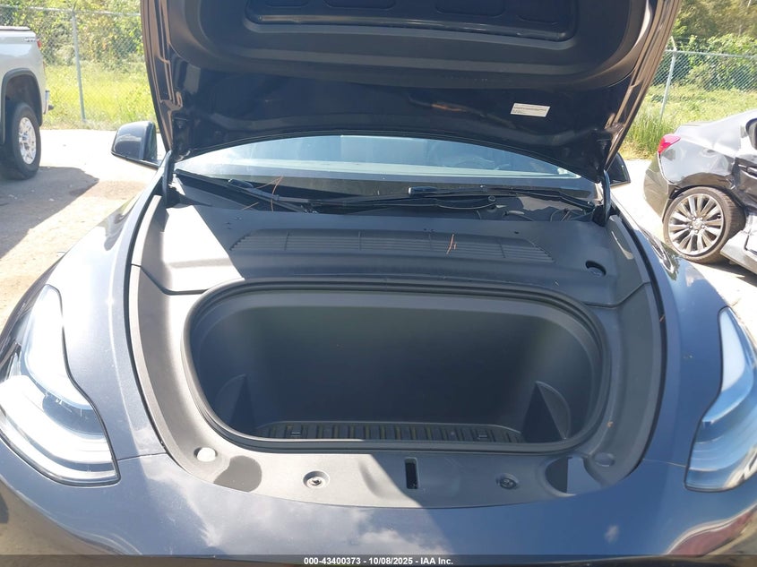 2024 Tesla Model Y Long Range Dual Motor All-Wheel Drive/Rwd VIN: 7SAYGDED8RF197535 Lot: 43400373