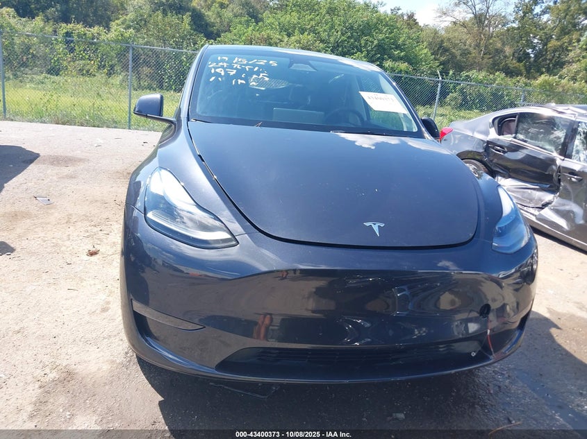 2024 Tesla Model Y Long Range Dual Motor All-Wheel Drive/Rwd VIN: 7SAYGDED8RF197535 Lot: 43400373