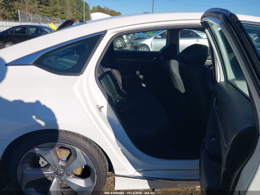 2019 Honda Accord Touring 2.0T VIN: 1HGCV2F96KA005685 Lot: 43400468