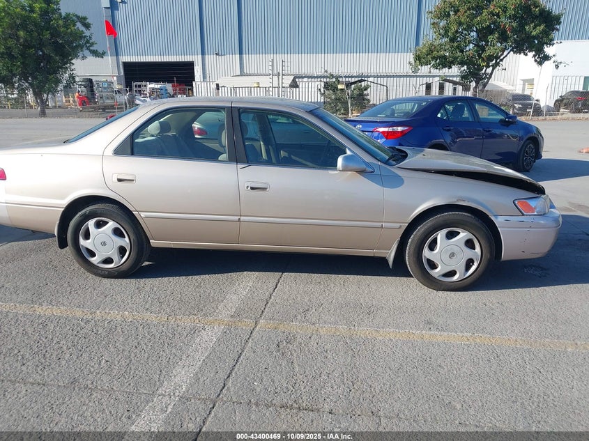 1998 Toyota Camry Le V6 VIN: JT2BF22K2W0111670 Lot: 43400469