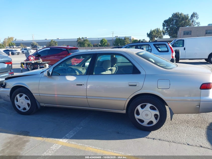 1998 Toyota Camry Le V6 VIN: JT2BF22K2W0111670 Lot: 43400469