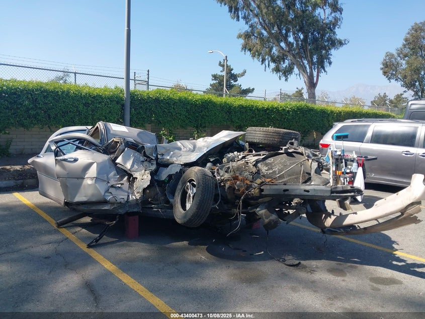 1998 Lincoln Town Car Signature VIN: 1LNFM82W0WY659474 Lot: 43400473