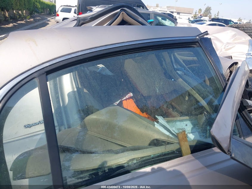 1998 Lincoln Town Car Signature VIN: 1LNFM82W0WY659474 Lot: 43400473