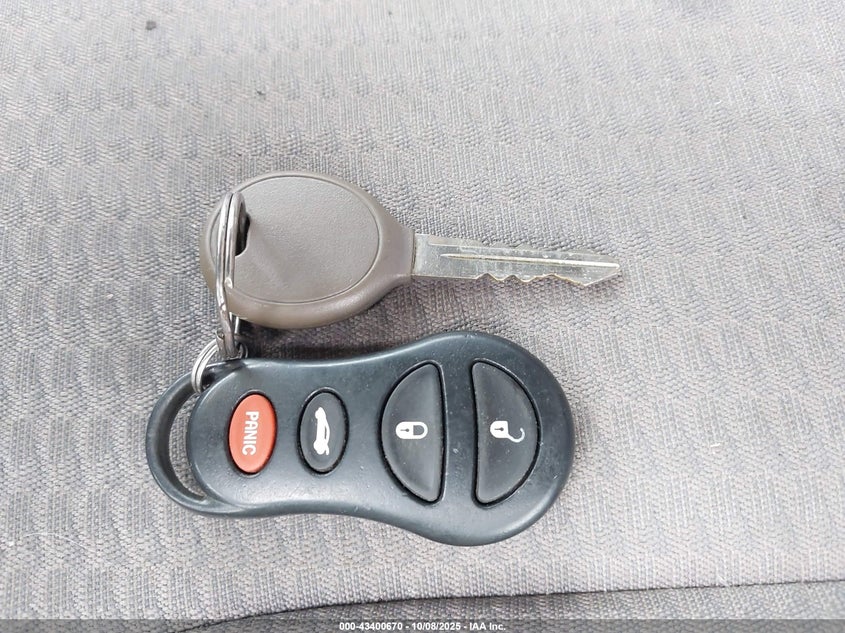 2002 Jeep Liberty Sport VIN: 1J4GL48K02W144127 Lot: 43400670