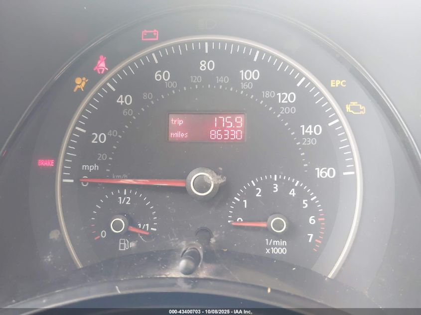 2010 Volkswagen New Beetle 2.5L VIN: 3VWRG3AG7AM032424 Lot: 43400703