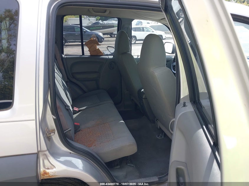 2006 Jeep Liberty Sport VIN: 1J4GL48K66W171404 Lot: 43400778