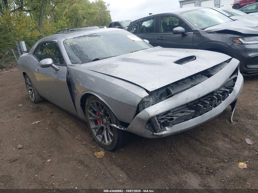 DODGE CHALLENGER SRT 392